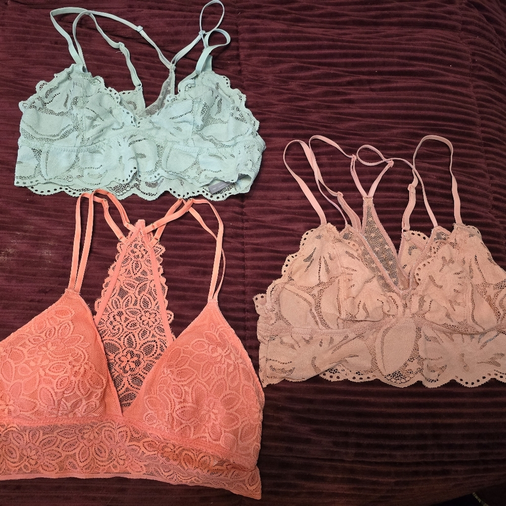 Aerie bundle of 3 size small lace Bralette brallette's
